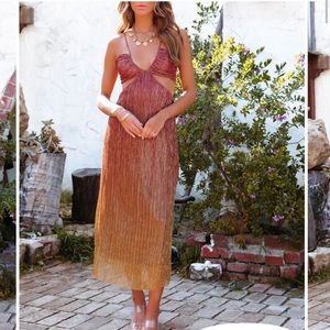 Vici “ such a gem” plisse ombre midi dress sold out small